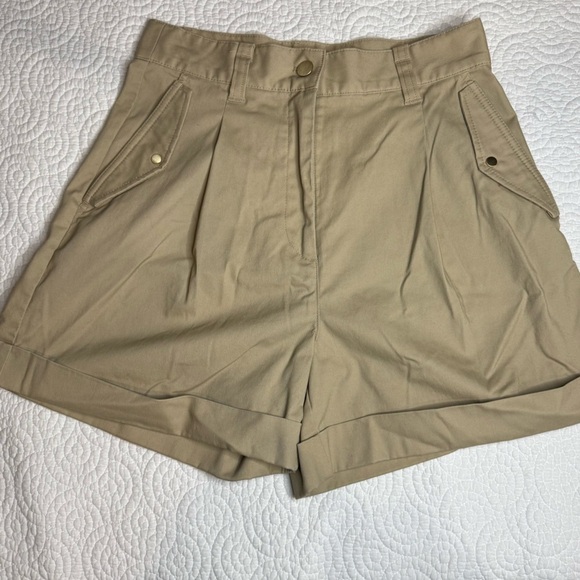 H&M Tan Safari Bermuda Shorts with Versatile Design Medium - Picture 6 of 9